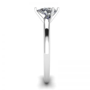 Pear Diamond Solitaire Ring in 6 prongs - Photo 2