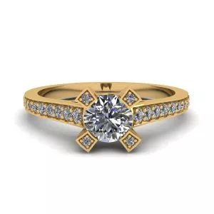 Designer Ring with Round Diamond and Pave in 18K Yellow gold