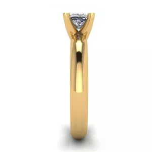Yellow Gold Ring with Princess Cut Diamond - Photo 2