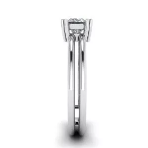 Contemporary Princess Cut Engagement Ring - Photo 2