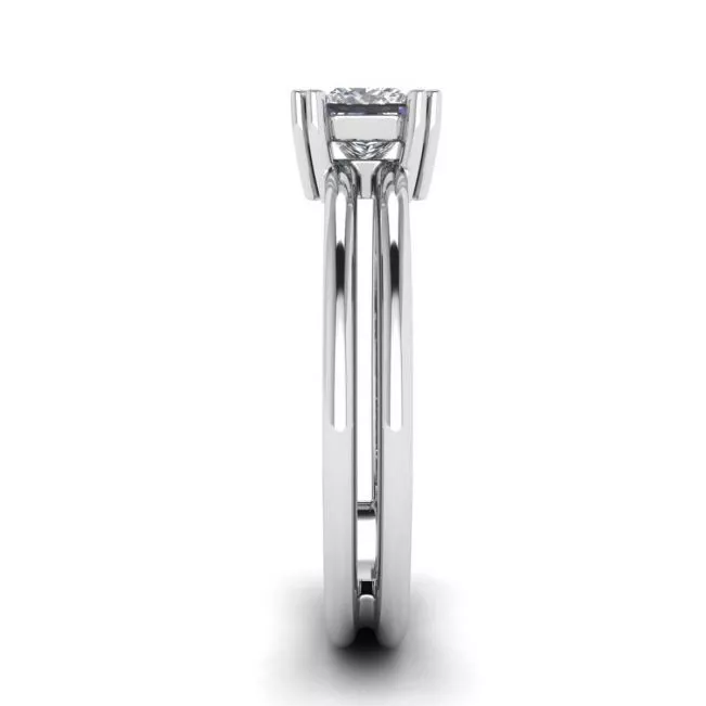 Contemporary Princess Cut Engagement Ring - Photo 2