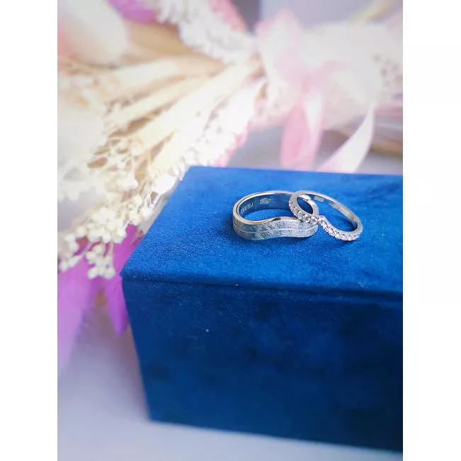 Curved Diamond Eternity Band White Gold - Photo 5