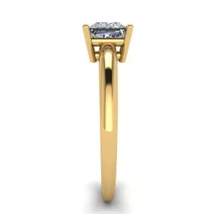 Princess Cut Simple Solittaire Ring in Yellow Gold - Photo 2