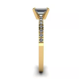 18K Yellow Gold Ring with Emerald Cut Diamond - Photo 2