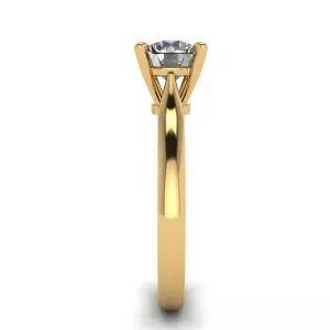 Classic Diamond Ring with One Diamond in Yellow Gold - Photo 2