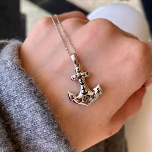 Anchor Sapphire Pendant in 18K White Gold - Photo 5